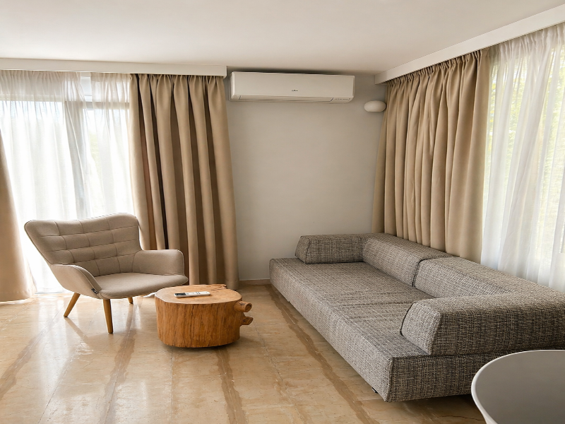 Loriet Hotel image