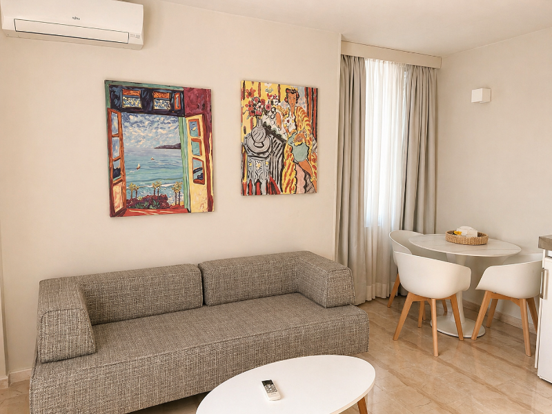 Loriet Hotel image