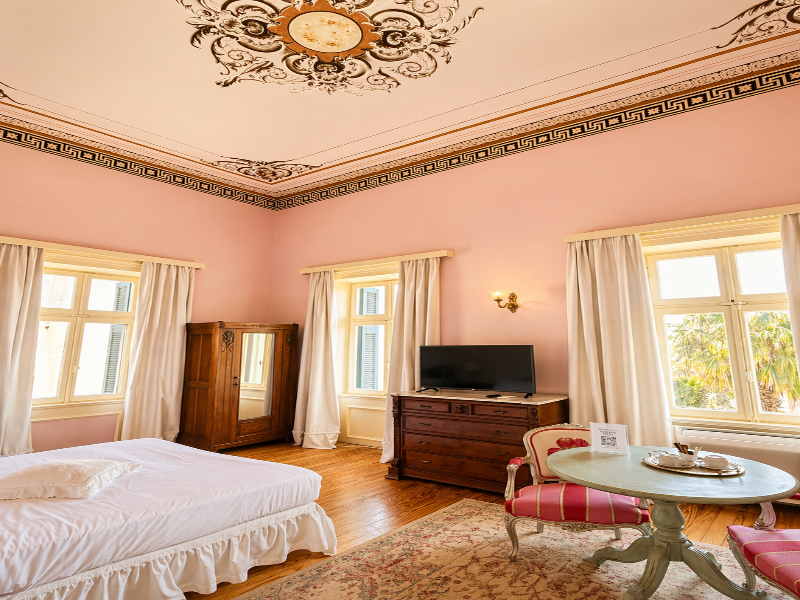 Loriet Hotel image