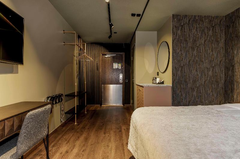 Best Western Plus Grand Hotel Elektra image