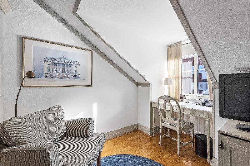 Best Western Plus Edward Hotel image