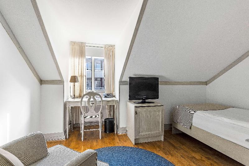 Best Western Plus Edward Hotel image