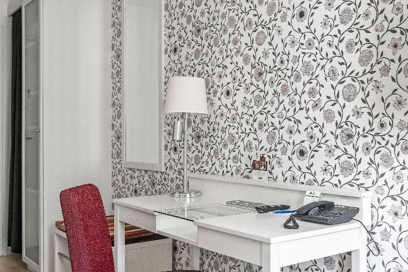 Best Western Plus Edward Hotel image