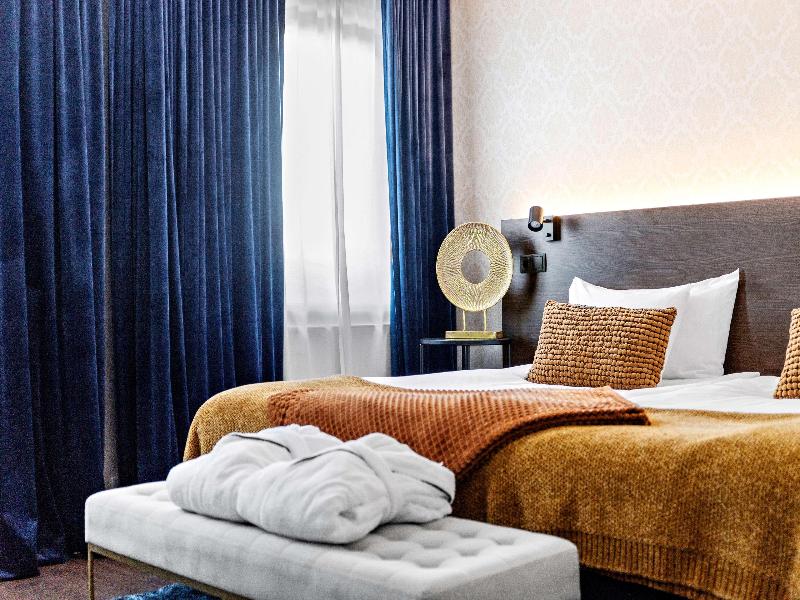 Best Western Hotel Savoy image