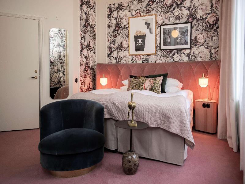 The Vault Hotel image