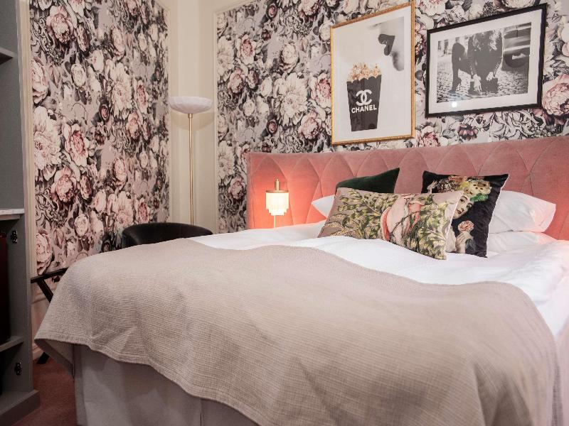 The Vault Hotel image