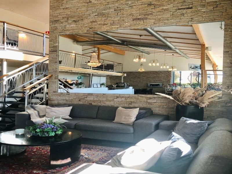 Best Western Arena Hotell image
