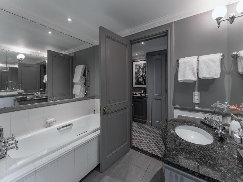 54 On Bath image