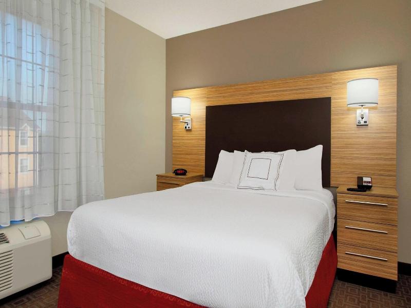 TownePlace Suites Fort Worth Southwest/TCU Area image