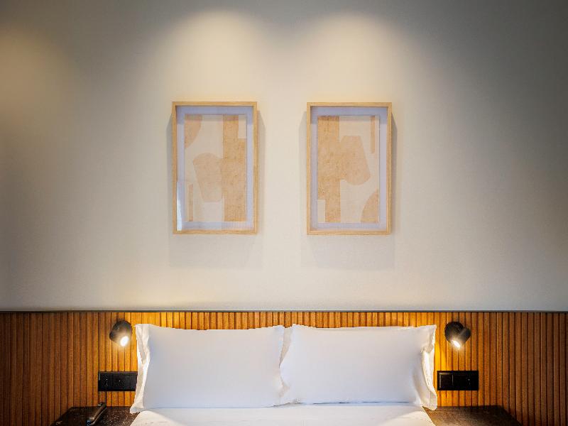 Acta Madfor Hotel image