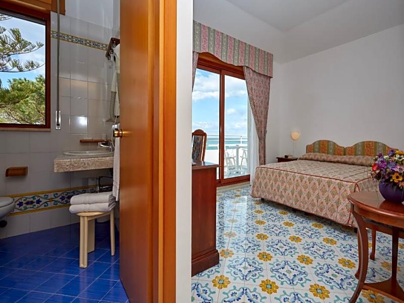 Hotel Les Jumeaux Courmayeur image