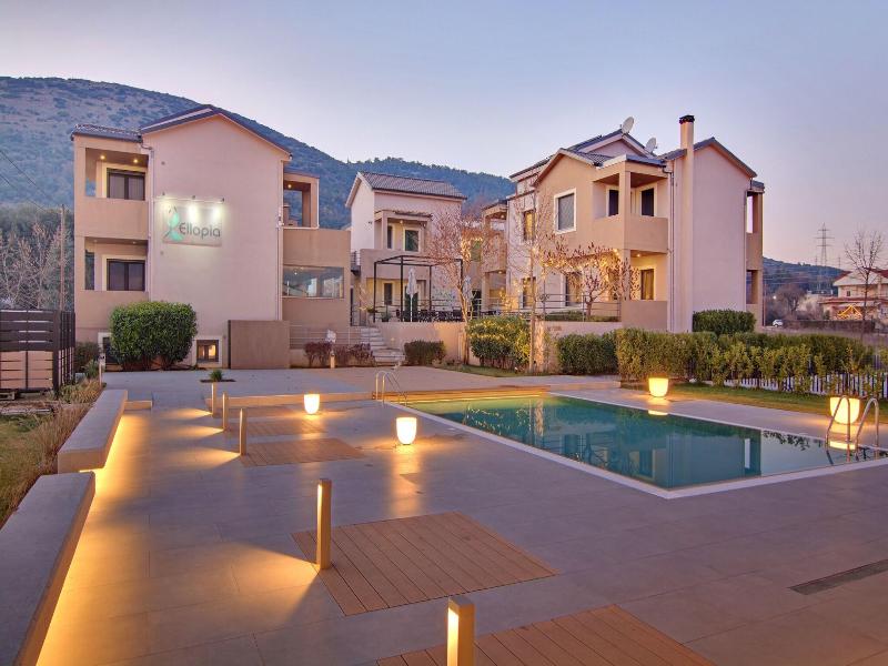 Ellopia Point Suites
