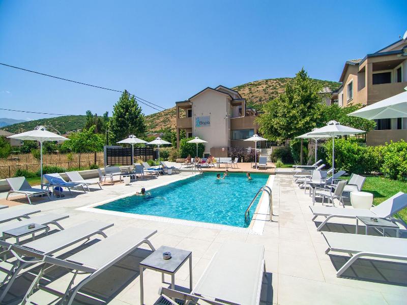 Ellopia Point Suites