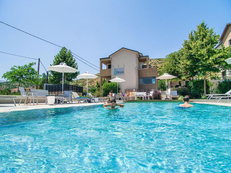 Ellopia Point Suites