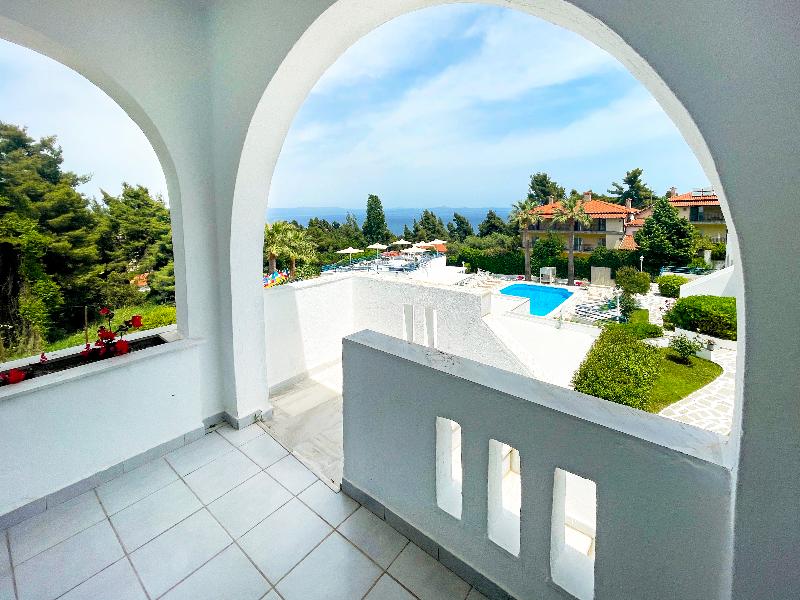 Theo Bungalows gallery photo 21