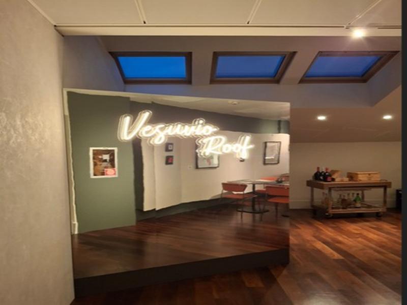 UNA HOTELS Napoli image
