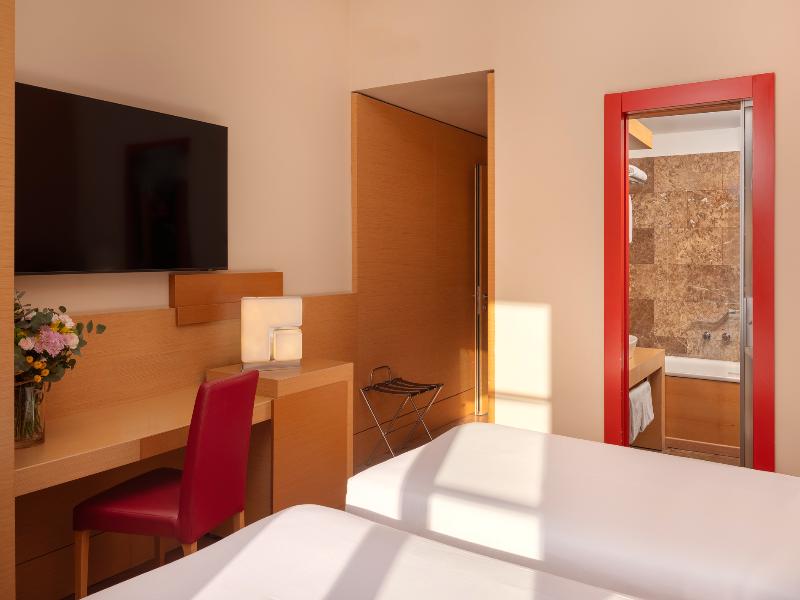 UNA HOTELS Napoli image