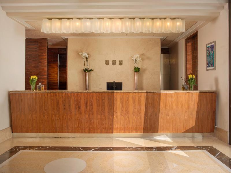 UNA HOTELS Decò Roma image