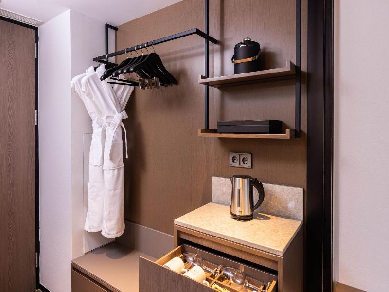 AC HOTEL BY MARRIOTT SEOUL GANGNAM image