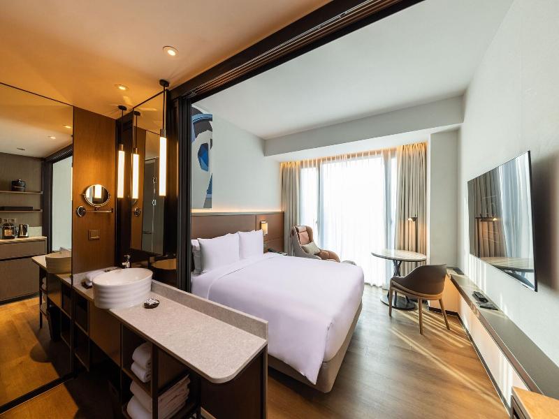 AC HOTEL BY MARRIOTT SEOUL GANGNAM image