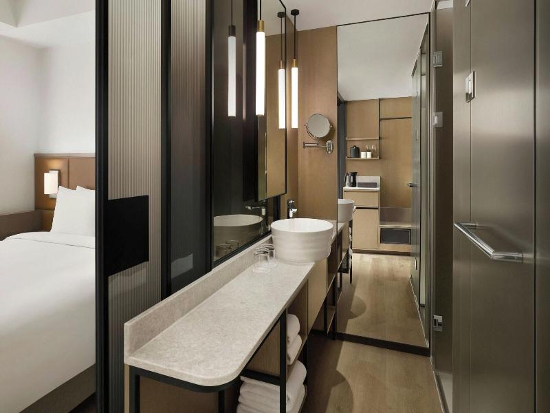 AC HOTEL BY MARRIOTT SEOUL GANGNAM image