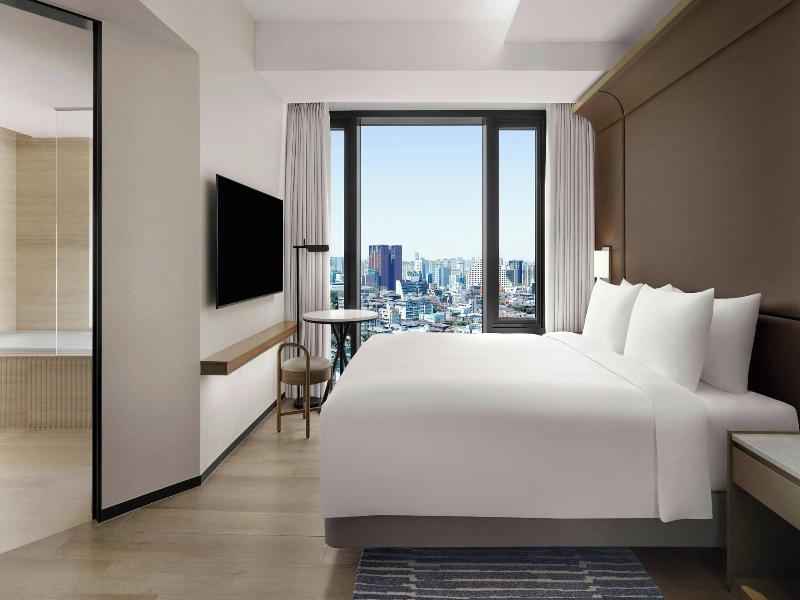 AC HOTEL BY MARRIOTT SEOUL GANGNAM image