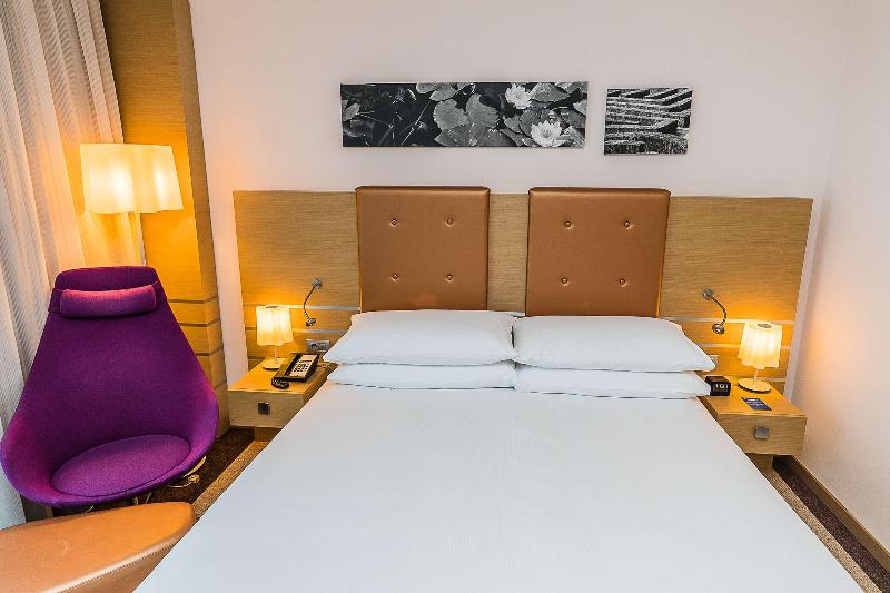 Doubletree By Hilton Oradea image
