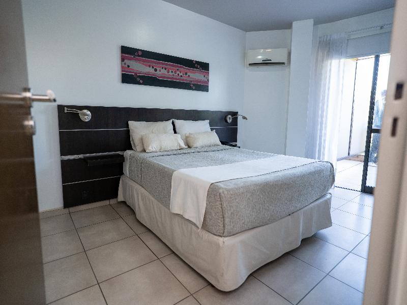 Kube Apartments Express image