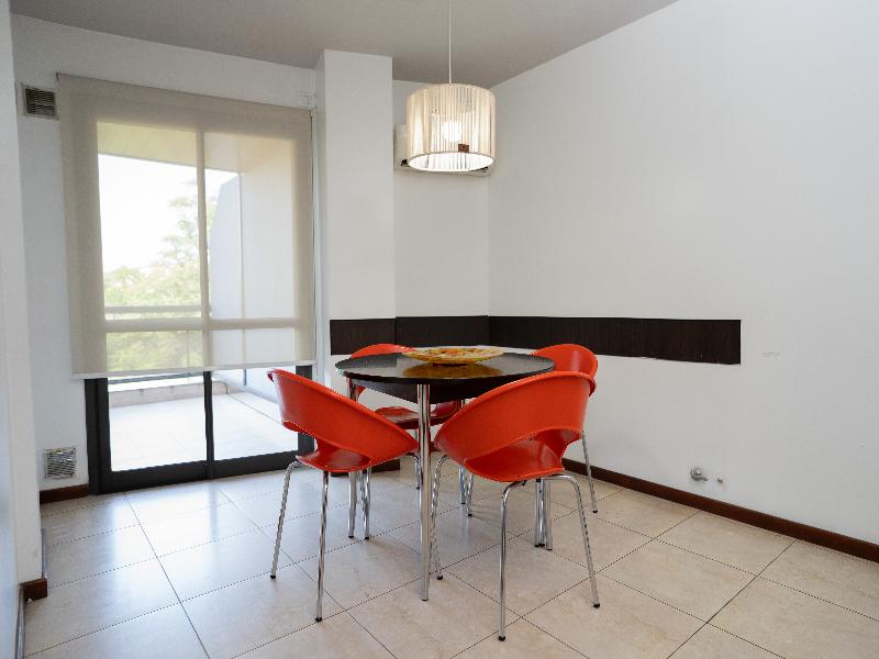 Kube Apartments Express image