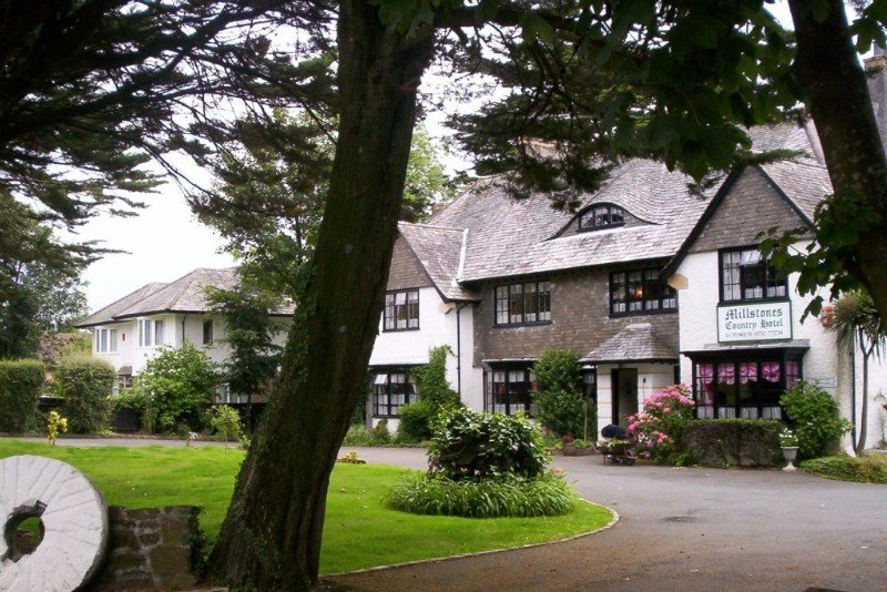 The Millstones Country Hotel AND Restaurant