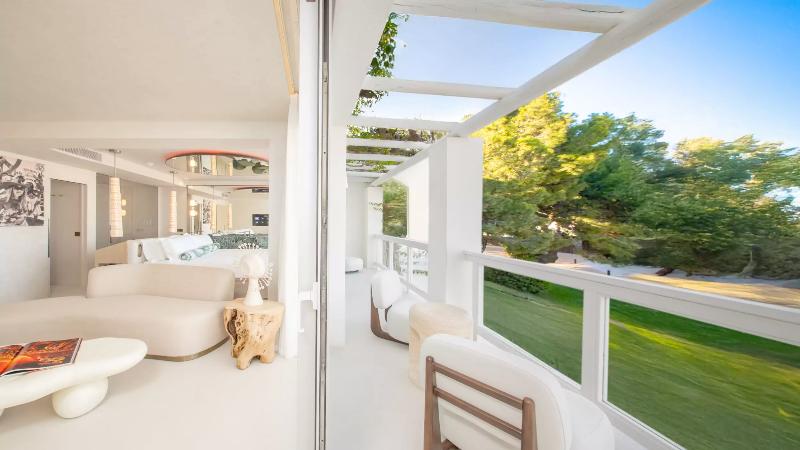 Destino Five Ibiza 5 Grand Luxe Resort image