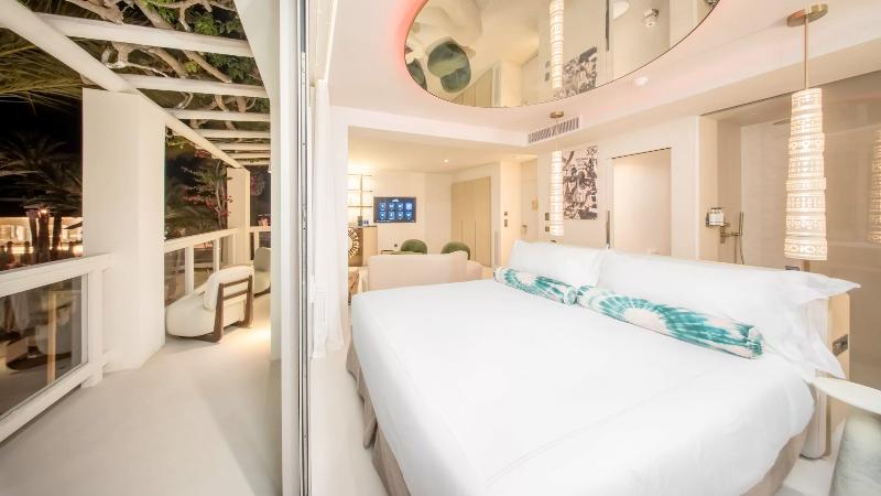 Destino Five Ibiza 5 Grand Luxe Resort image