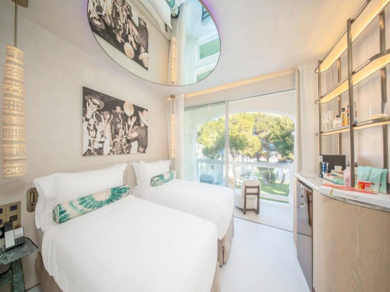 Destino Five Ibiza 5 Grand Luxe Resort image