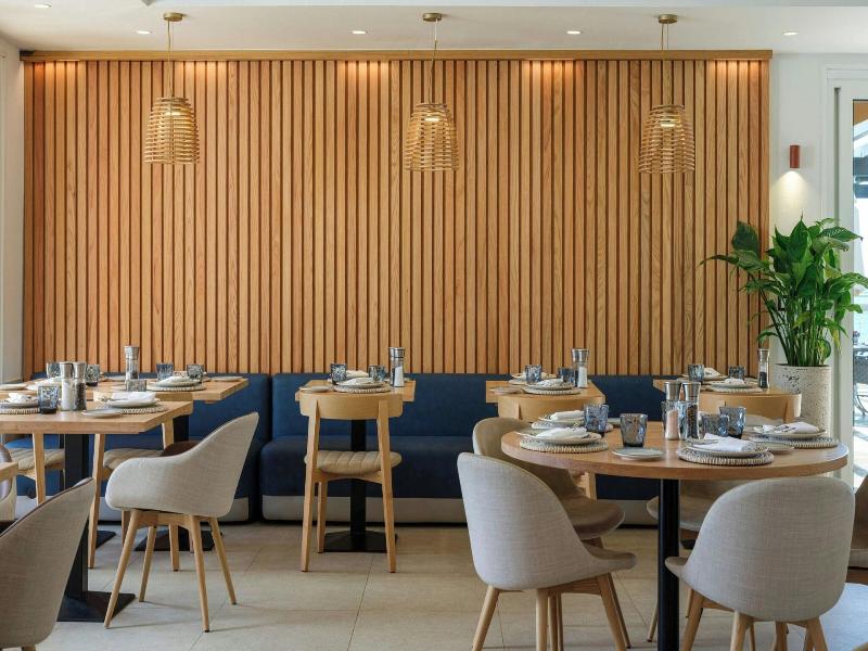 Marriott'S Marbella Beach Resort image