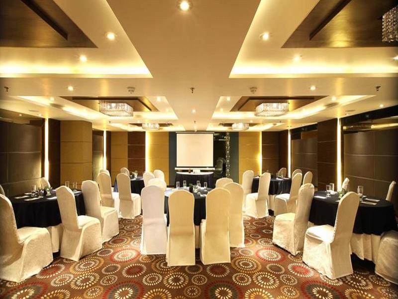 Fortune Select SG Highway Ahmedabad ITC Hotels image