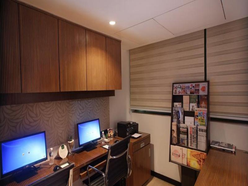 Fortune Select SG Highway Ahmedabad ITC Hotels image