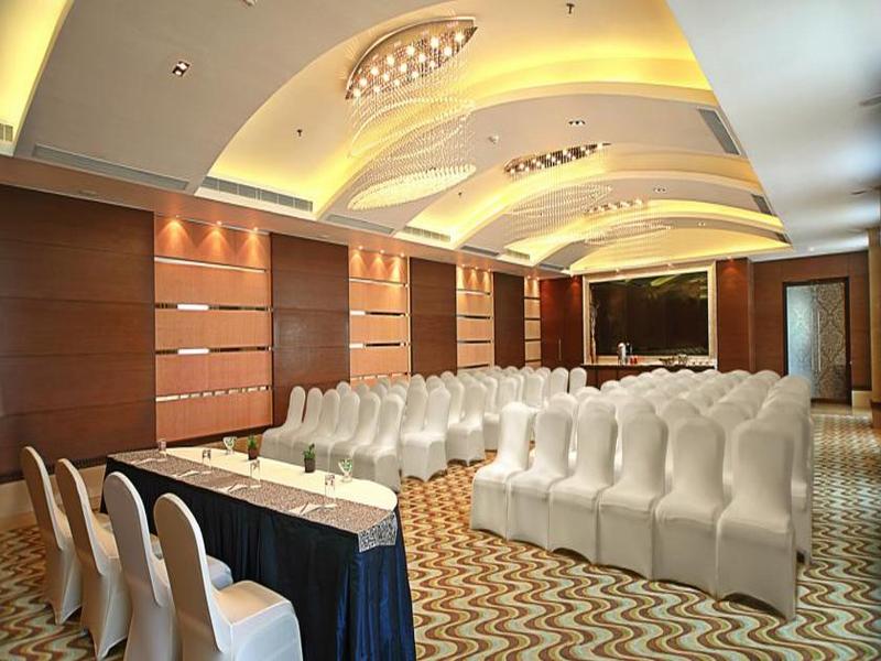 Fortune Select SG Highway Ahmedabad ITC Hotels image