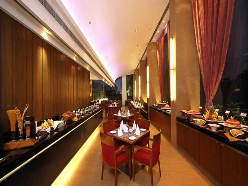 Fortune Select SG Highway Ahmedabad ITC Hotels image
