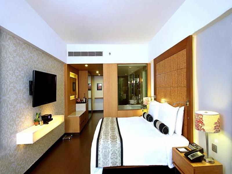 Fortune Select SG Highway Ahmedabad ITC Hotels image
