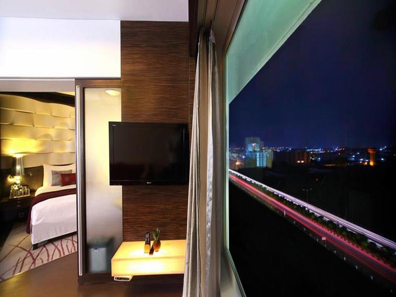 Fortune Select SG Highway Ahmedabad ITC Hotels image