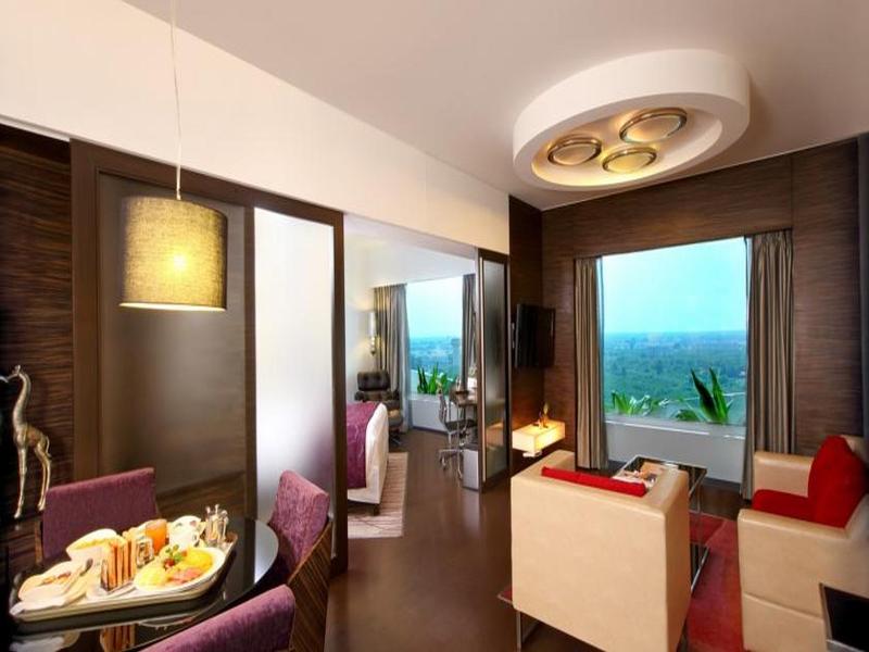Fortune Select SG Highway Ahmedabad ITC Hotels image