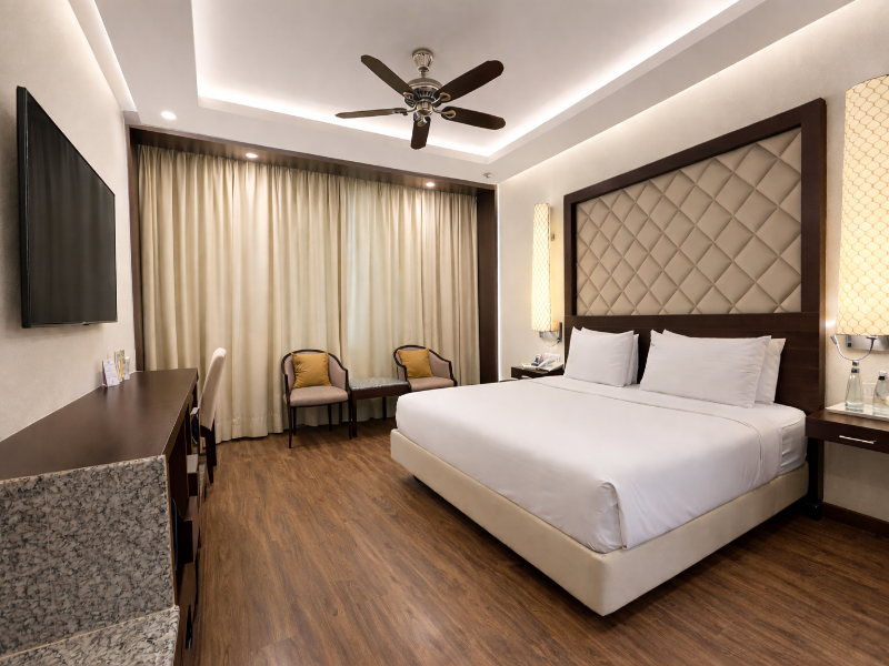 Clarks Avadh image