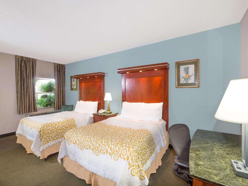 Days Inn by Wyndham Miami Airport North image