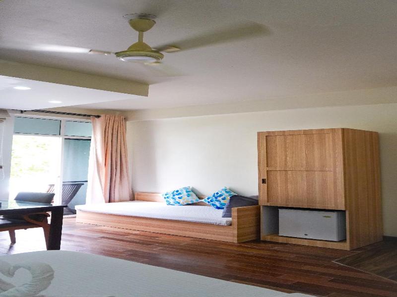 Ripple Beach Inn image