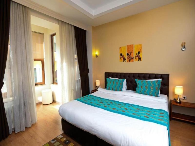 Retropera Hotel image