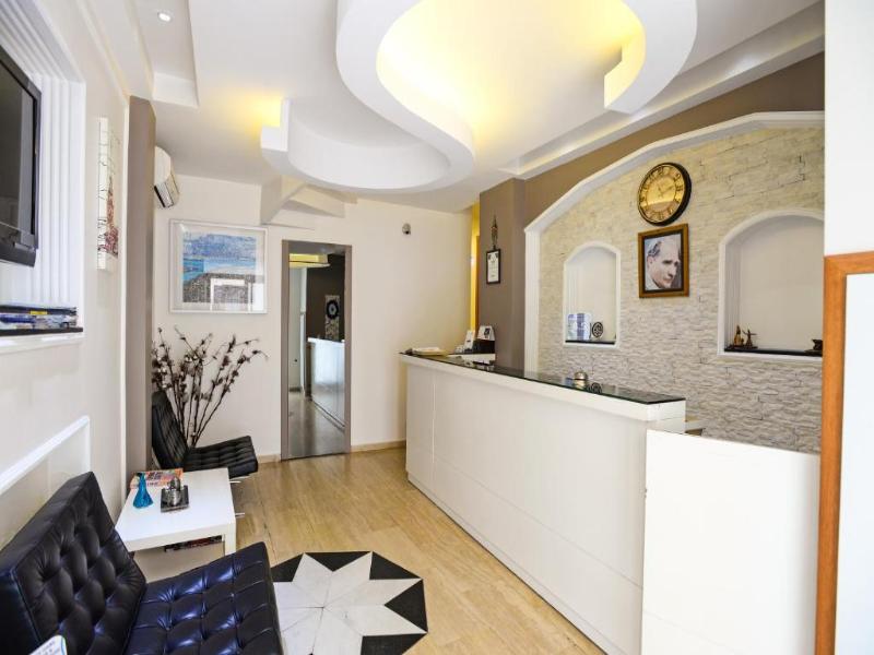 Retropera Hotel image