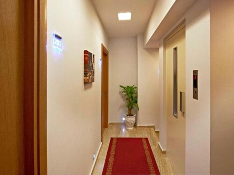 Retropera Hotel image
