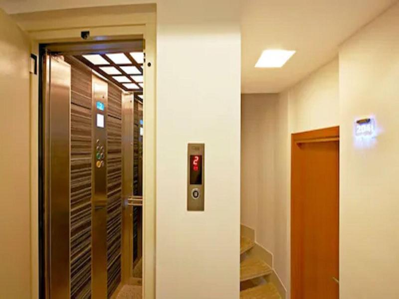 Retropera Hotel image