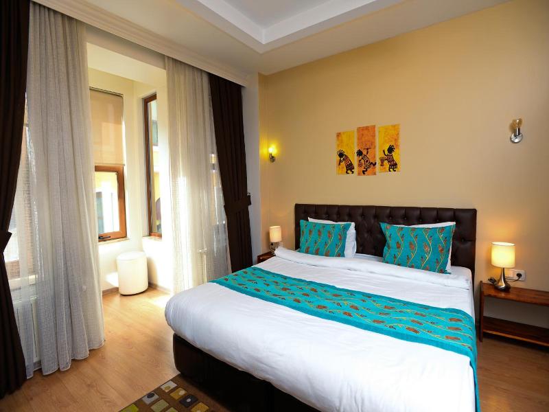 Retropera Hotel image