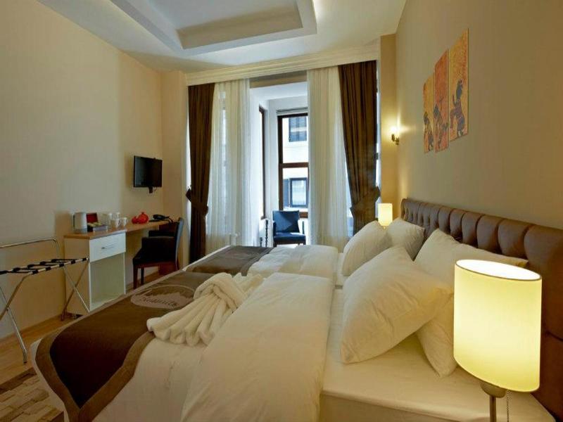 Retropera Hotel image